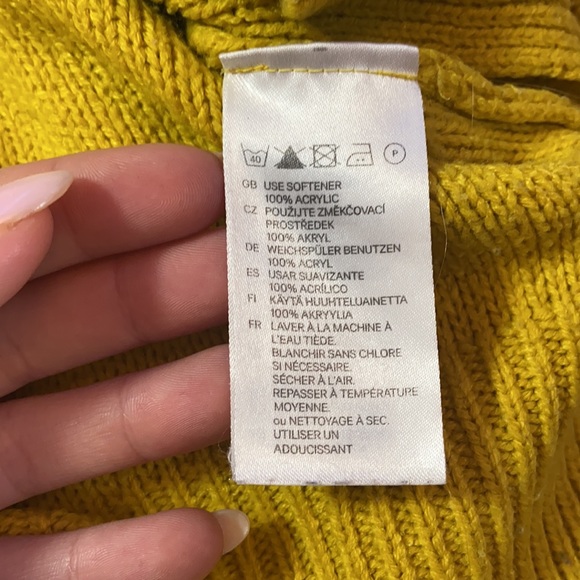 H&M Yellow Cropped Knit Sweater - Picture 4 of 5